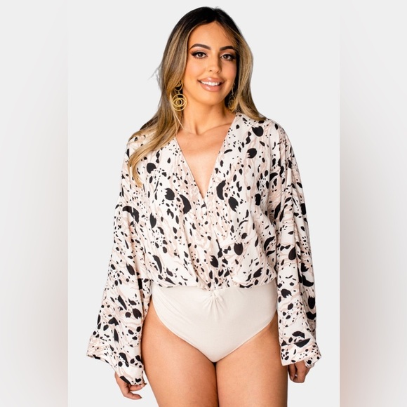 Buddy love ARIANA KIMONO SLEEVE BODYSUIT - MADAGASCAR size medium - Picture 1 of 11
